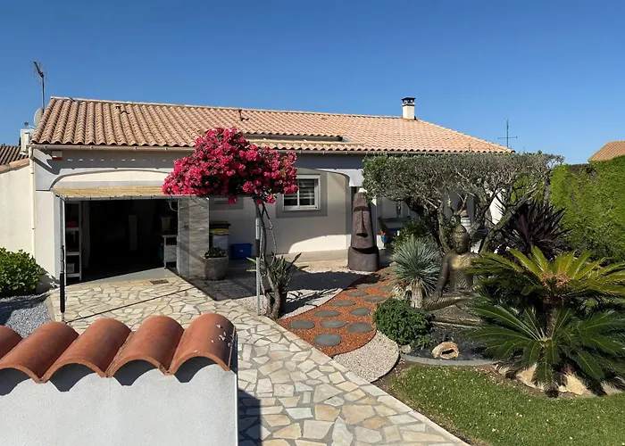 Zen, Piscine, Jardin Balinais, 6 Personnes Villa