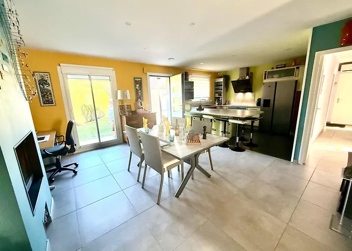 Villa Zen, Piscine, Jardin Balinais, 6 Personnes Colombiers (Herault)